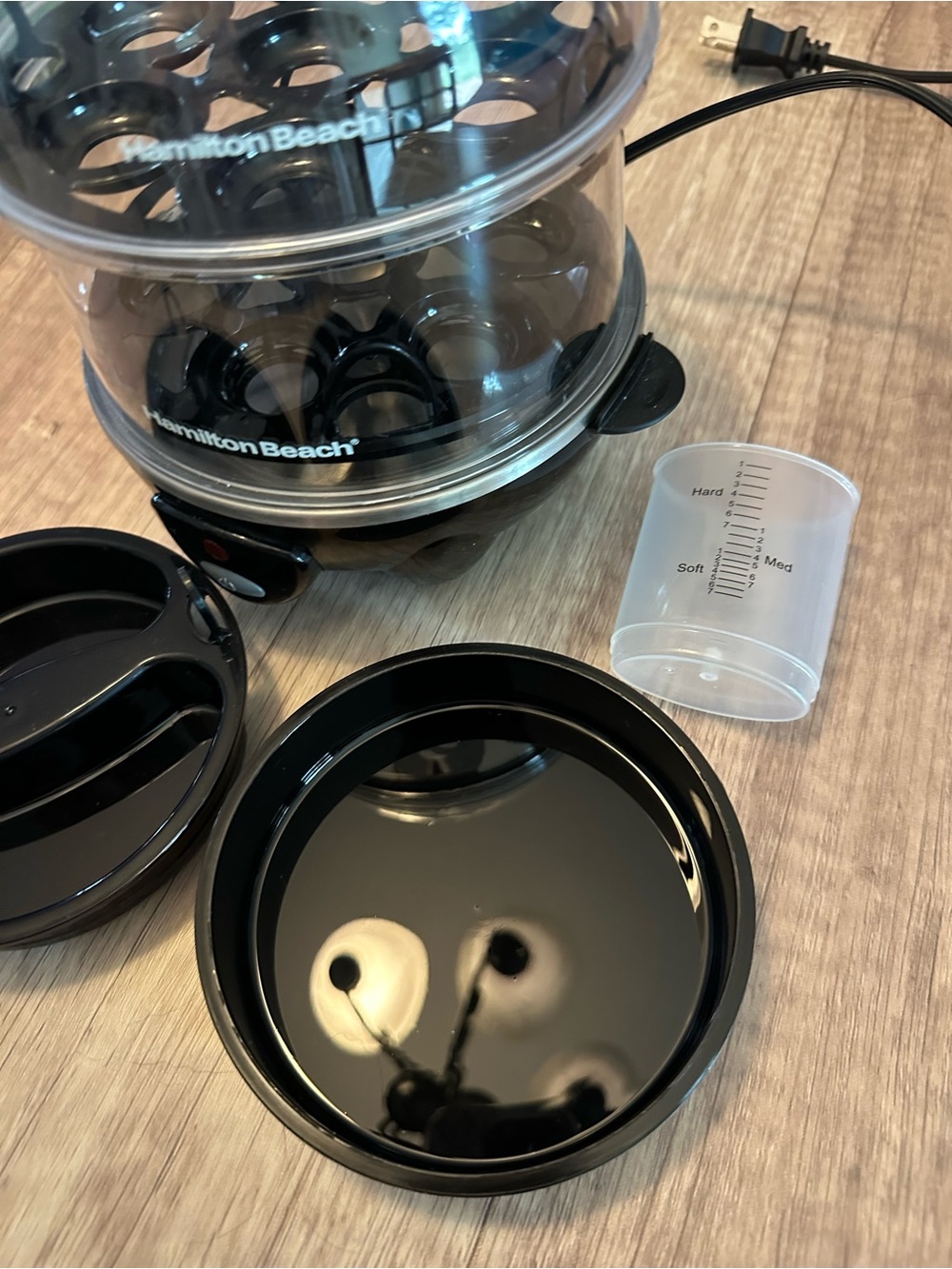 Hamilton Beach Black and Clear Electric Egg Cooker - Picture 5 of 7